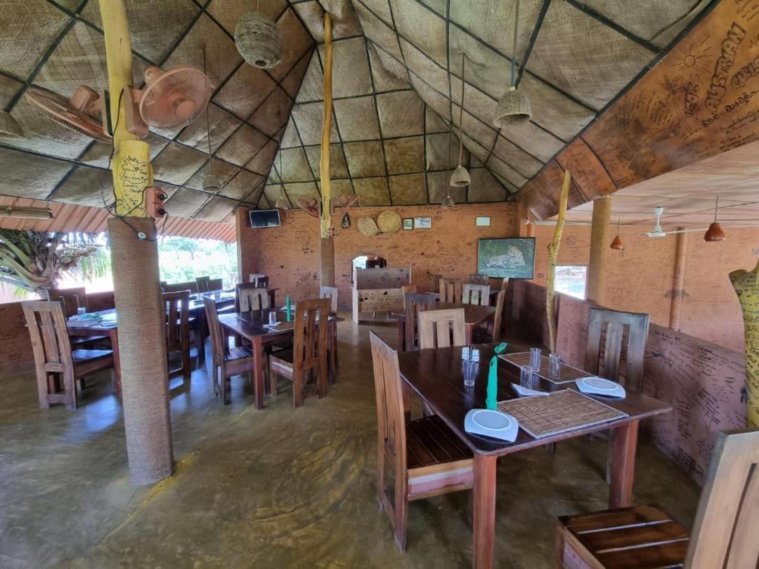 Yala Peace Cottages ティッサマハーラーマ エクステリア 写真